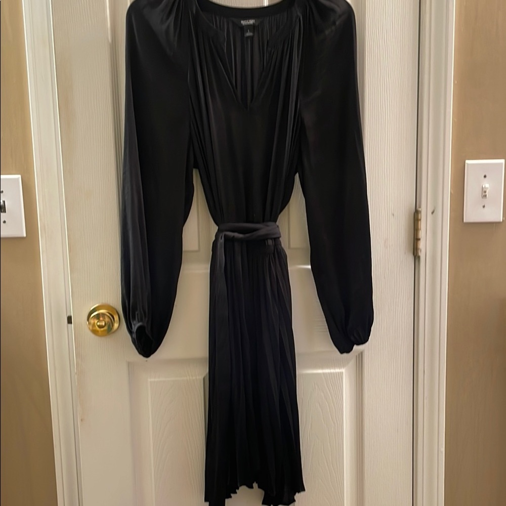 Simply Vera Vera Wang Black Plunge Bishop Sleeve dress